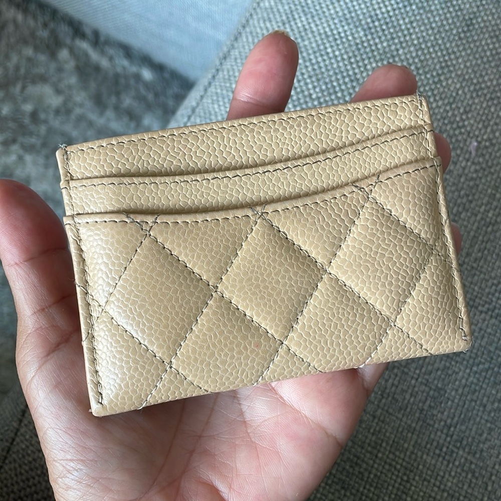 💯% Authentic Beige Chanel Classic Card Case w/ SHW - Picture 3 of 10